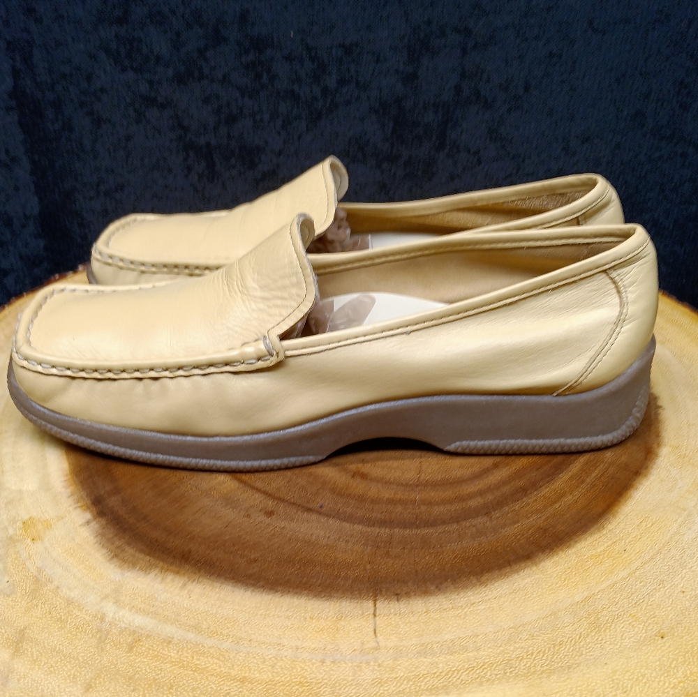Anne Klein Iflex Loafers
